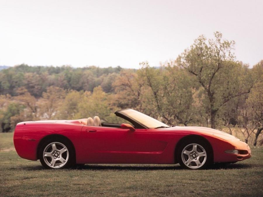  Chevrolet Corvette Convertible 1998 года  (фото 10 из 16)